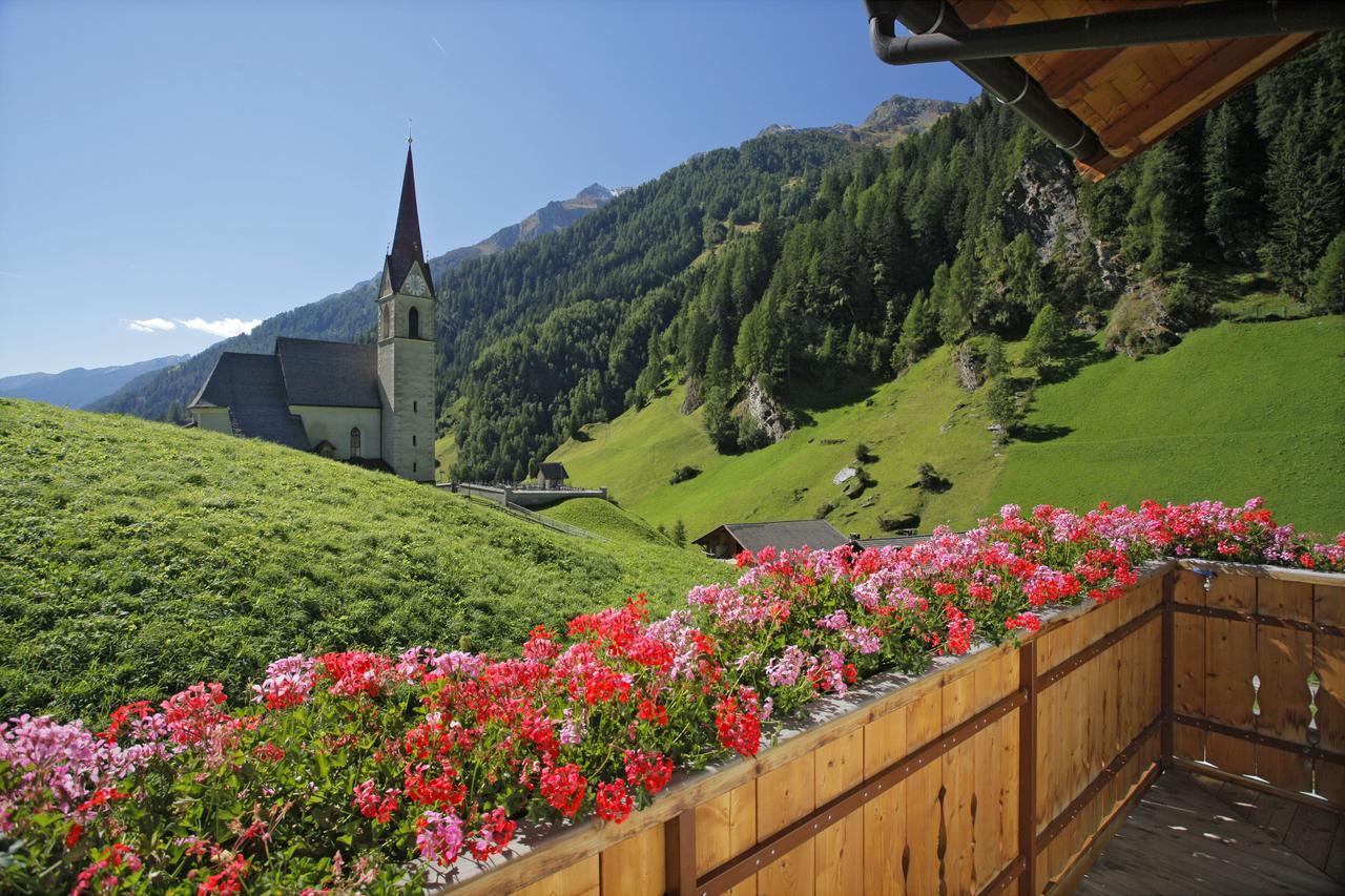 Gasthof Trausberg Corvara in Passiria Bagian luar foto